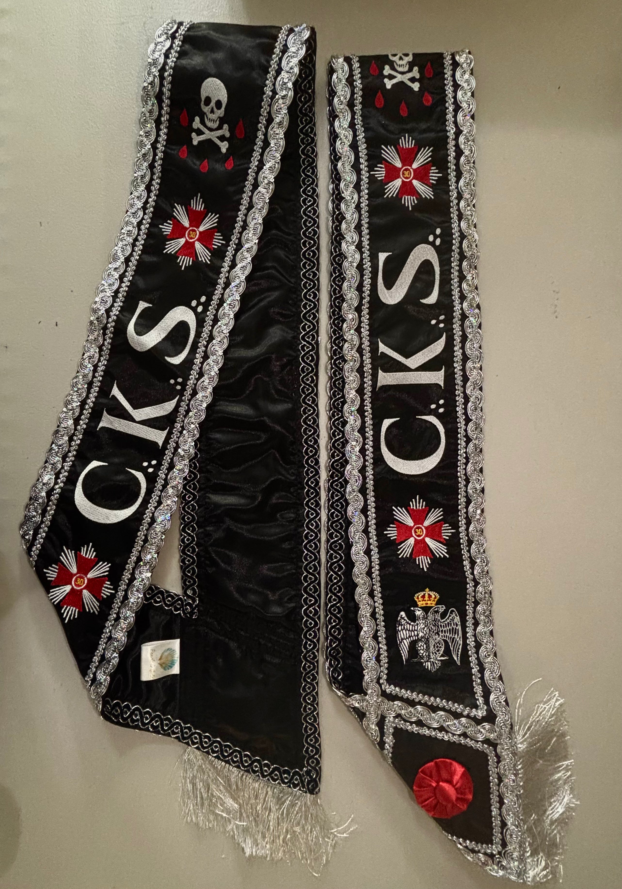 Banda Masónica de Grado 30° – Caballero Kadosh